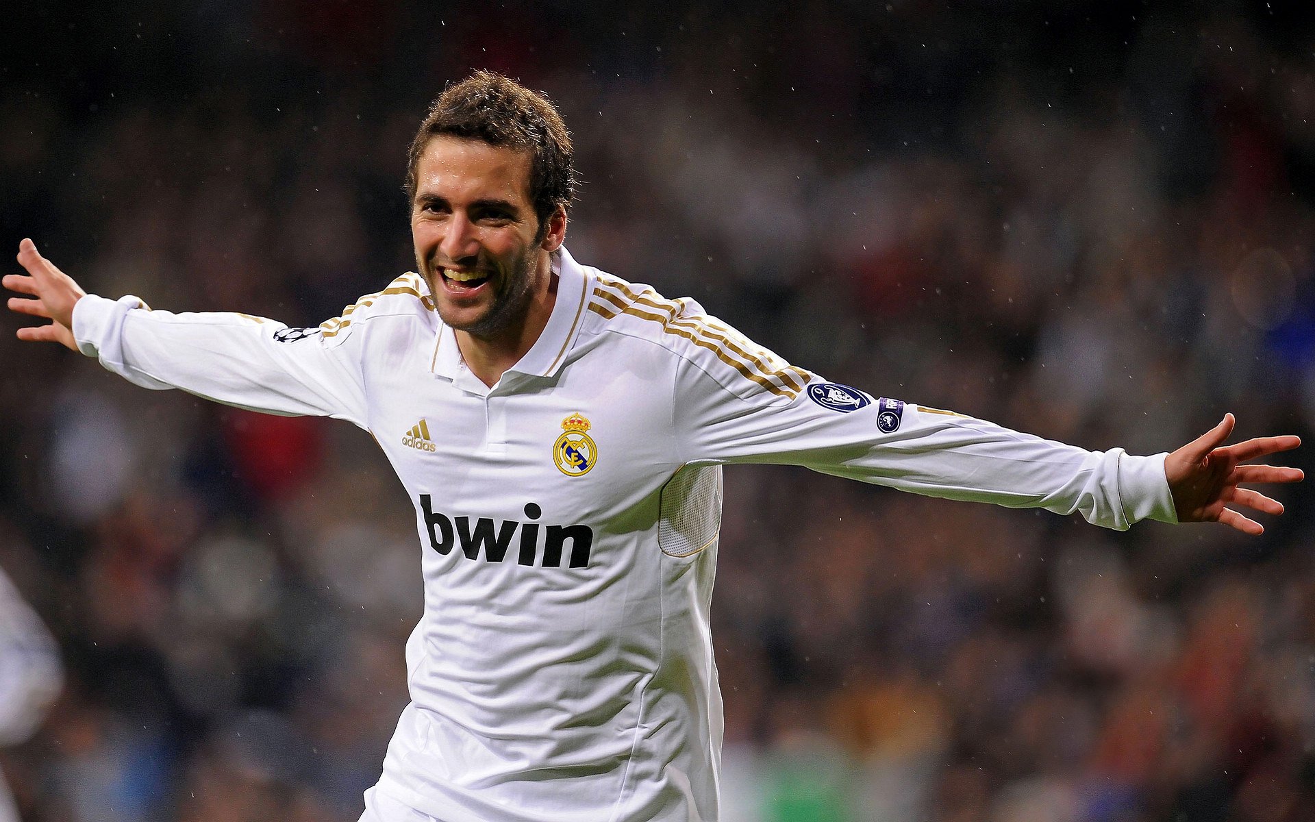 华体会app-“意甲经典战役：激烈争夺欧战名额”，意甲战况